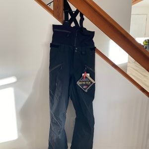 Men’s North Face Snow-pants with Bibs